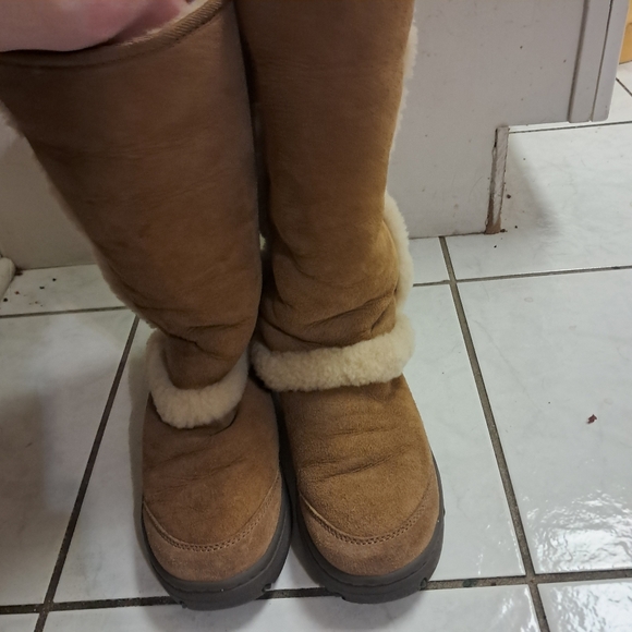 UGG Boots Women's 7 Sunburst Tall Exposed Sheepskin Tan Suede Winter Luxury - Picture 3 of 5